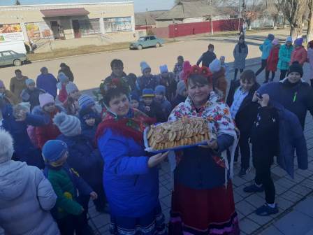 В Нововладимировской весело отметили Масленицу